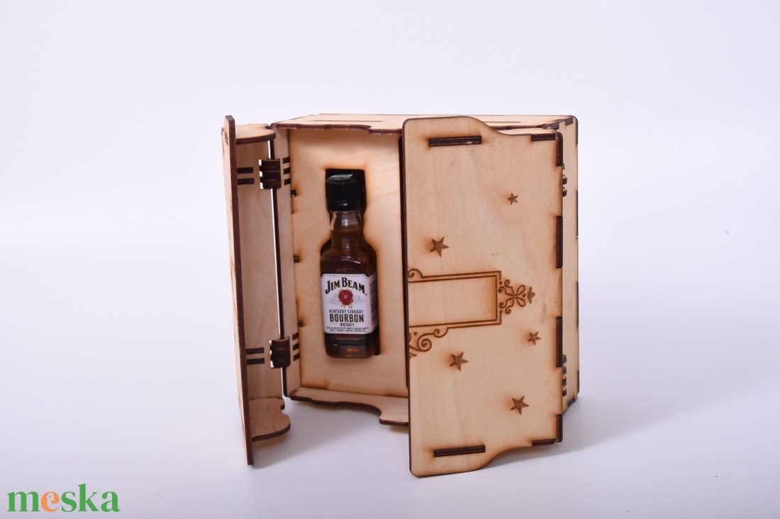 Egyedi gravírozott italos box � whisky, coca-cola box - otthon & életmód - konyhafelszerelés, tálalás - italos kellékek - italtartó - Meska.hu