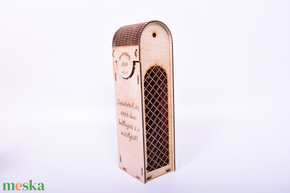 Egyedi gravírozott bortartó - otthon & életmód - konyhafelszerelés, tálalás - italos kellékek - boros díszdoboz - Meska.hu