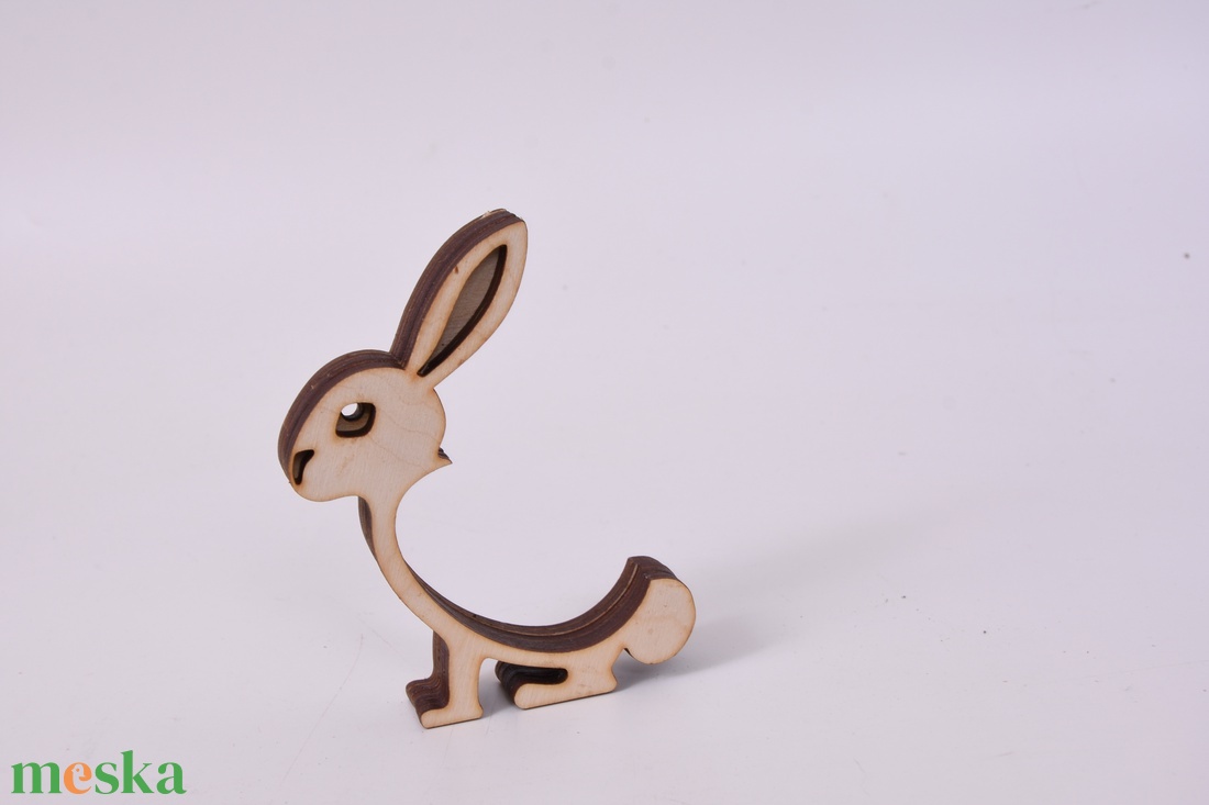 Gravírozott nyuszi tojástartó - ünnepi díszek, dekorációk - húsvéti díszek és dekorációk - húsvéti asztaldíszek - Meska.hu