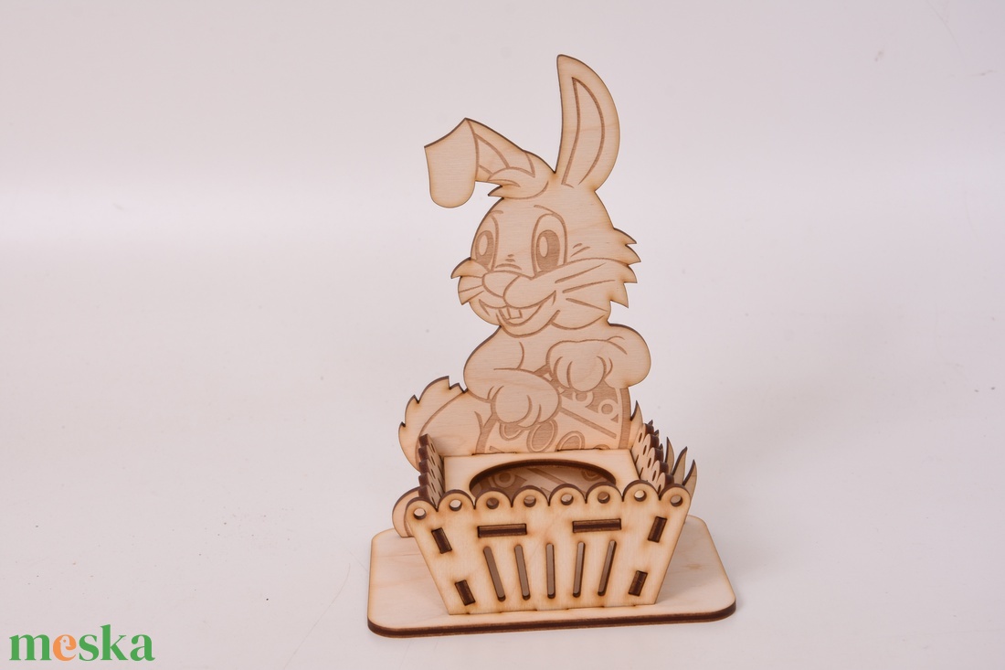 Gravírozott húsvéti nyuszis tojástartó - ünnepi díszek, dekorációk - húsvéti díszek és dekorációk - húsvéti asztaldíszek - Meska.hu