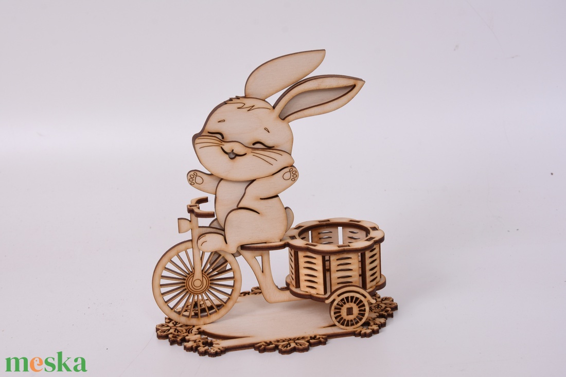 Gravírozott húsvéti nyuszis tojástartó - ünnepi díszek, dekorációk - húsvéti díszek és dekorációk - húsvéti asztaldíszek - Meska.hu