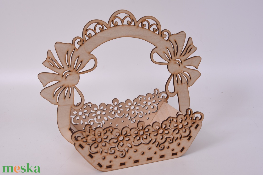 Gravírozott húsvéti kosár - ünnepi díszek, dekorációk - húsvéti díszek és dekorációk - húsvéti asztaldíszek - Meska.hu