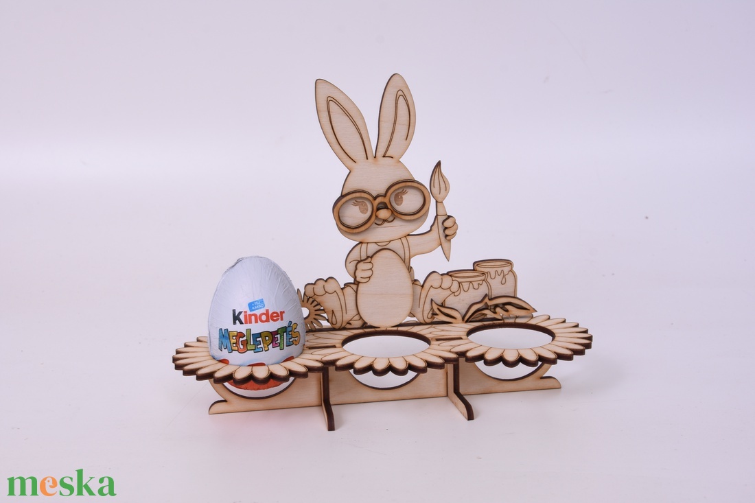 Gravírozott húsvéti nyuszis tojástartó - ünnepi díszek, dekorációk - húsvéti díszek és dekorációk - húsvéti tojástartó - Meska.hu