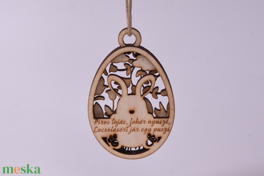 Gravírozott húsvéti tojás névvel - ünnepi díszek, dekorációk - húsvéti díszek és dekorációk - húsvéti tojás, hímestojás - Meska.hu