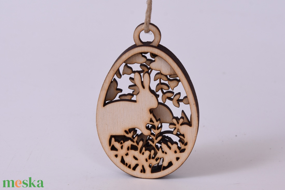 Gravírozott húsvéti tojás névvel - ünnepi díszek, dekorációk - húsvéti díszek és dekorációk - húsvéti tojás, hímestojás - Meska.hu