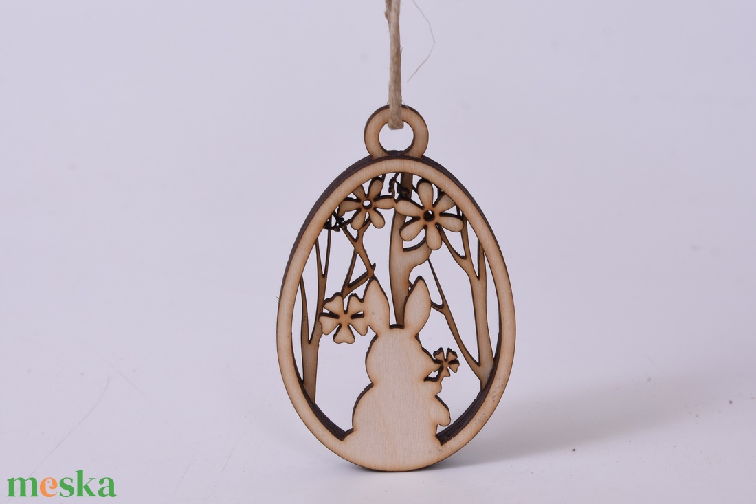 Gravírozott húsvéti tojás névvel - ünnepi díszek, dekorációk - húsvéti díszek és dekorációk - húsvéti tojás, hímestojás - Meska.hu