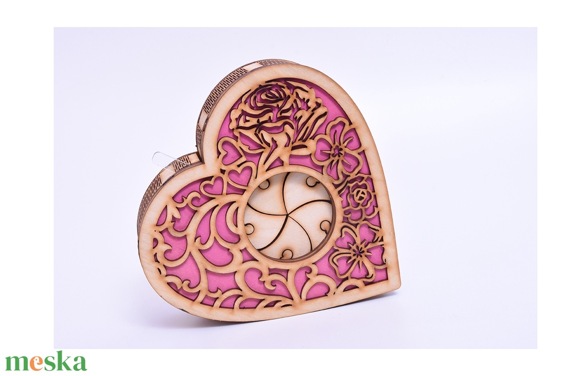 Gravírozott szív doboz - otthon & életmód - dekoráció - asztal és polc dekoráció - díszdoboz - Meska.hu