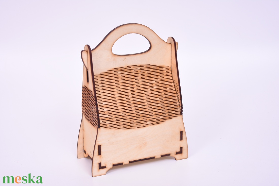 Gravírozott fa doboz - otthon & életmód - dekoráció - asztal és polc dekoráció - díszdoboz - Meska.hu