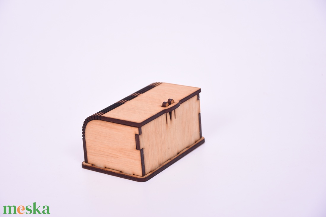 Gravírozott fa kis doboz - otthon & életmód - dekoráció - asztal és polc dekoráció - díszdoboz - Meska.hu
