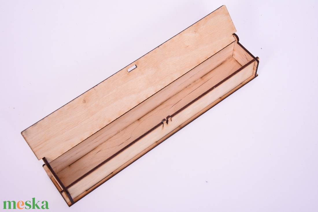 Gravírozott fa doboz - otthon & életmód - dekoráció - asztal és polc dekoráció - díszdoboz - Meska.hu