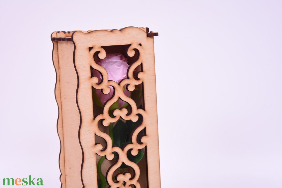 Gravírozott doboz rózsával - otthon & életmód - dekoráció - asztal és polc dekoráció - díszdoboz - Meska.hu