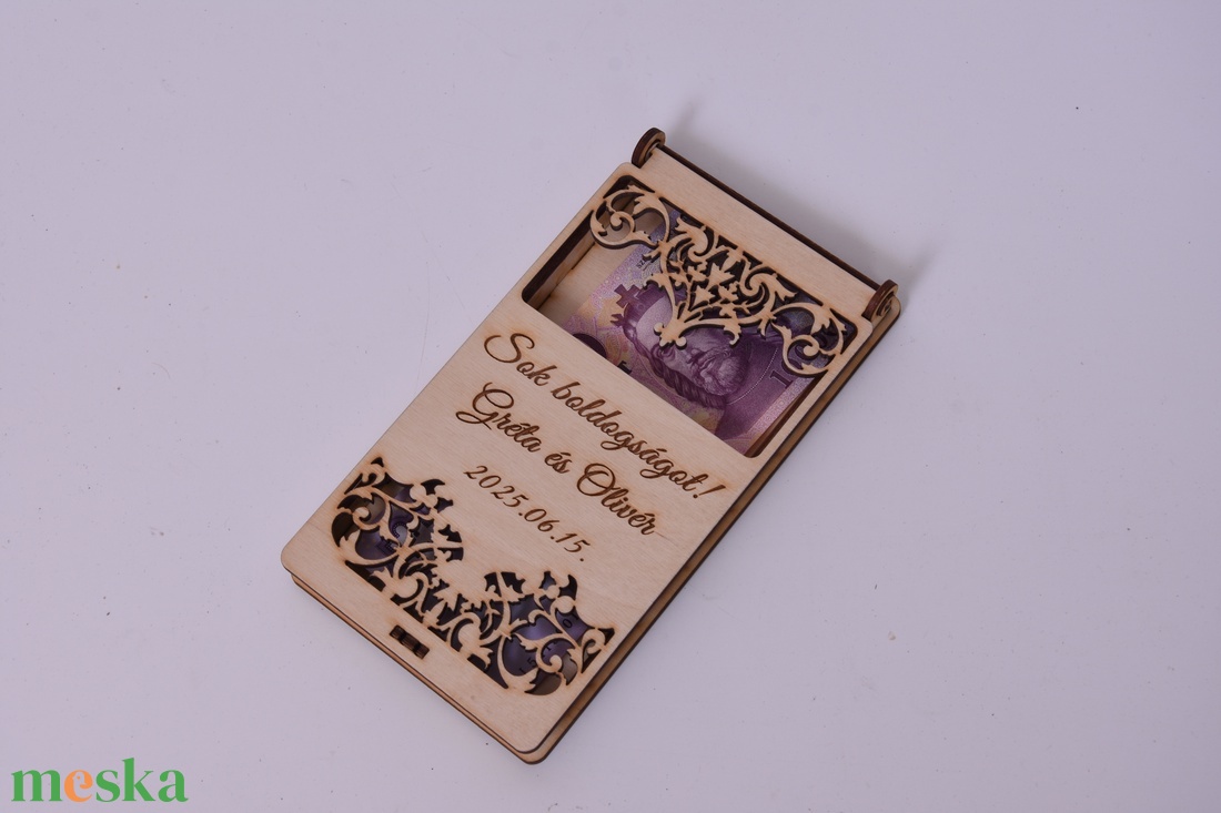 Gravírozott pénzátadó doboz-Esküvőre - esküvő - emlék & ajándék - nászajándék - esküvői pénzátadó doboz - Meska.hu