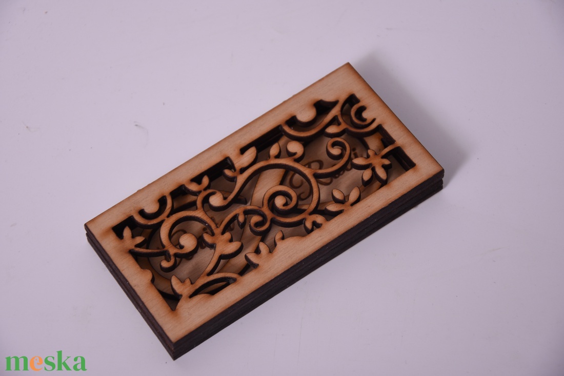 Gravírozott esküvői gyűrűtartó - esküvő - kiegészítők - gyűrűtartó & gyűrűpárna - Meska.hu