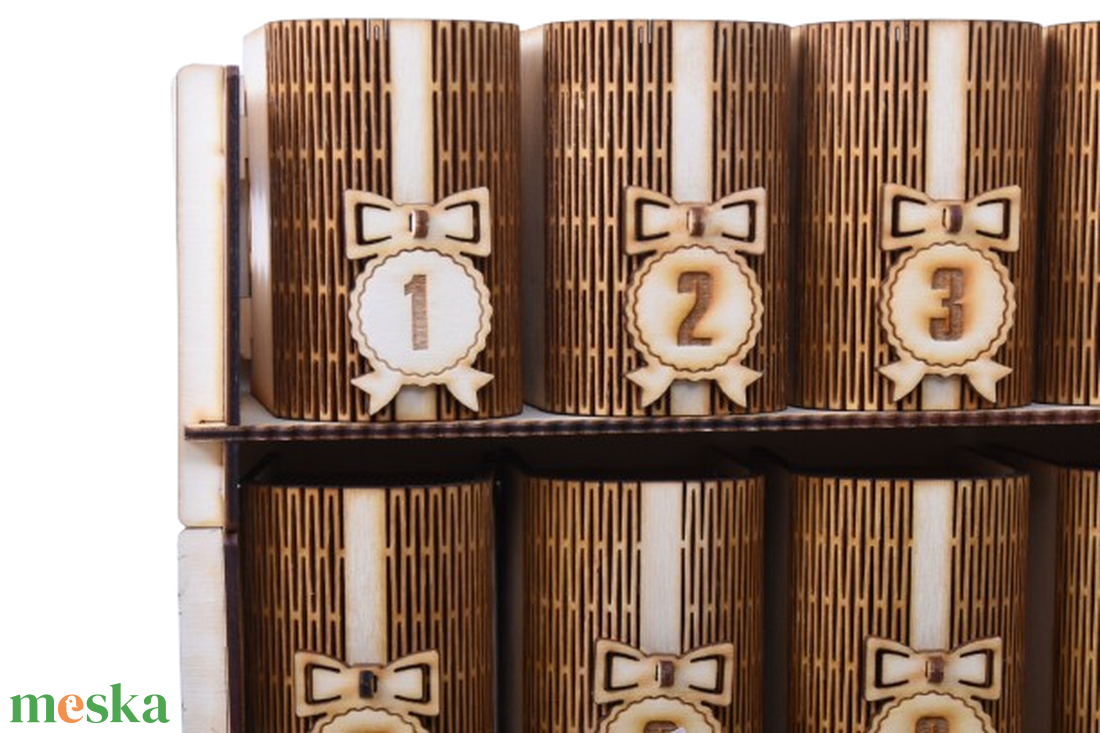 Gravírozott adventi kalendárium-könyvespolc - karácsony - adventi díszek - adventi naptár - Meska.hu