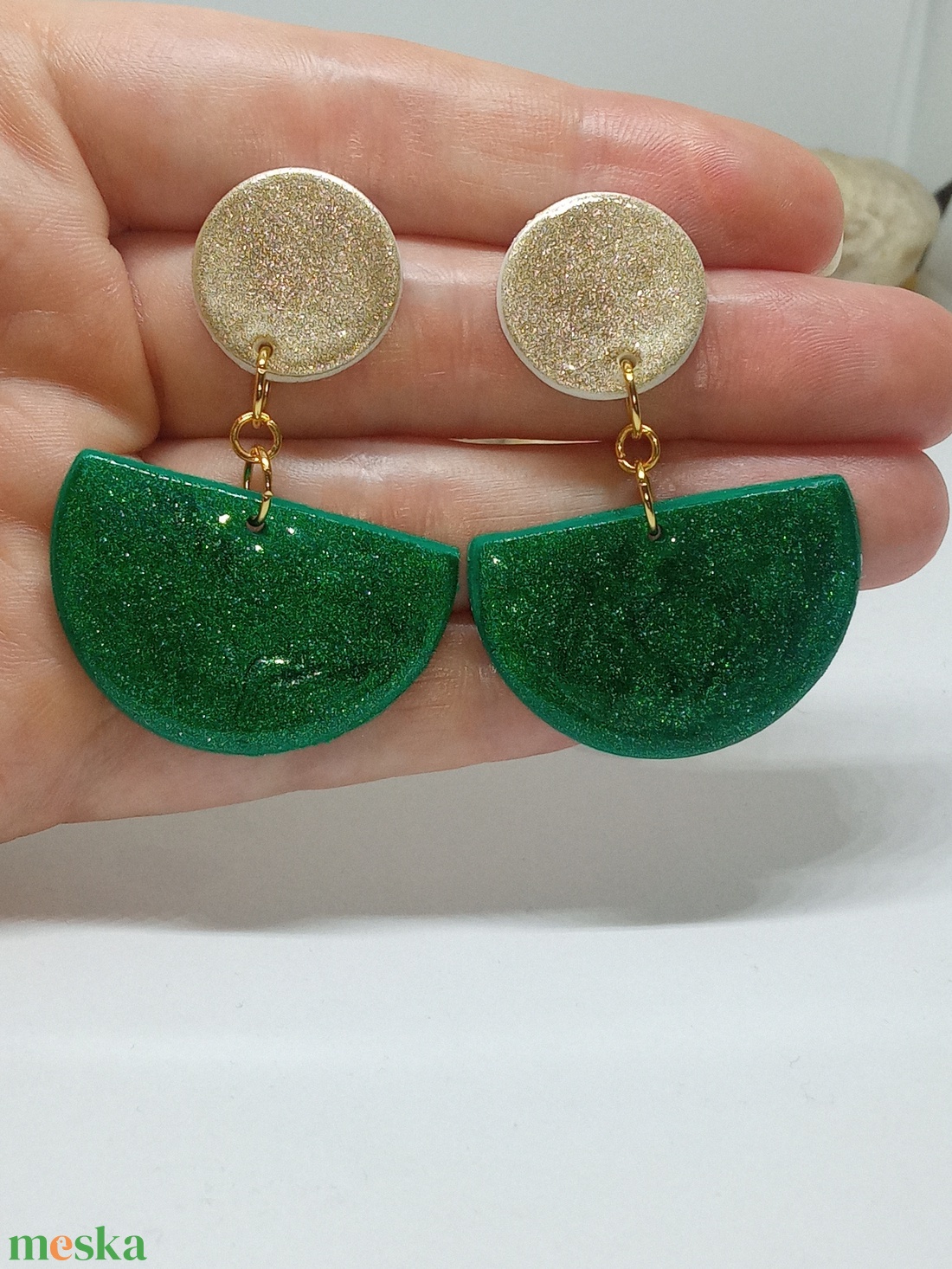 Smaragd Holdfény - ékszer - fülbevaló - lógó fülbevaló - Meska.hu