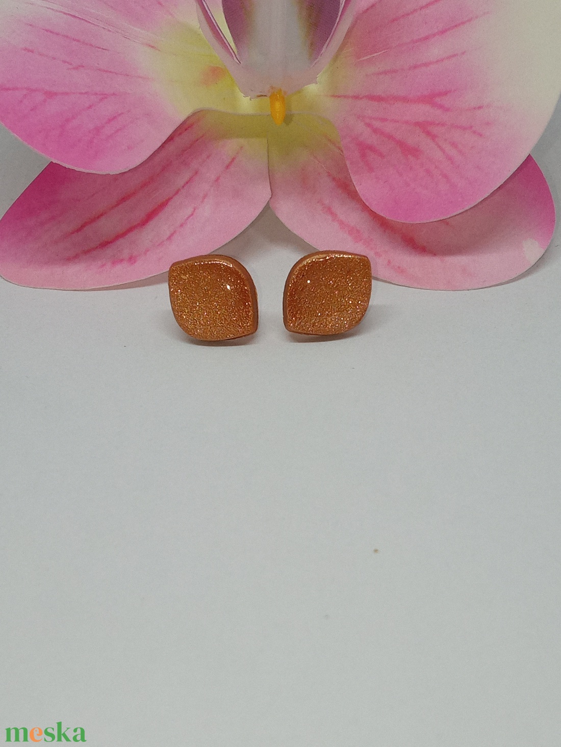 Kis szirom bedugós fülbevaló  - ékszer - fülbevaló - klipsz - Meska.hu