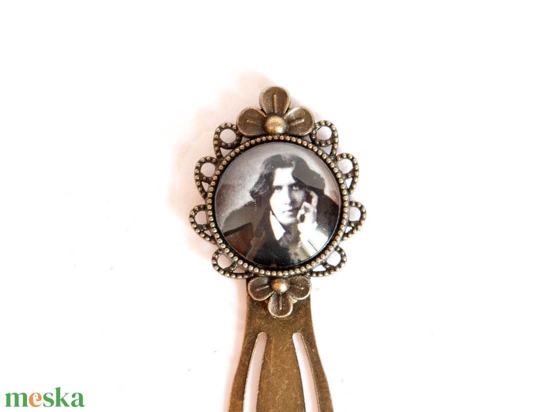 Oscar Wilde üveglencsés könyvjelző - könyv & zene - könyvjelző - Meska.hu Oscar Wilde üveglencsés könyvjelző - könyv & zene - könyvjelző - Meska.hu
