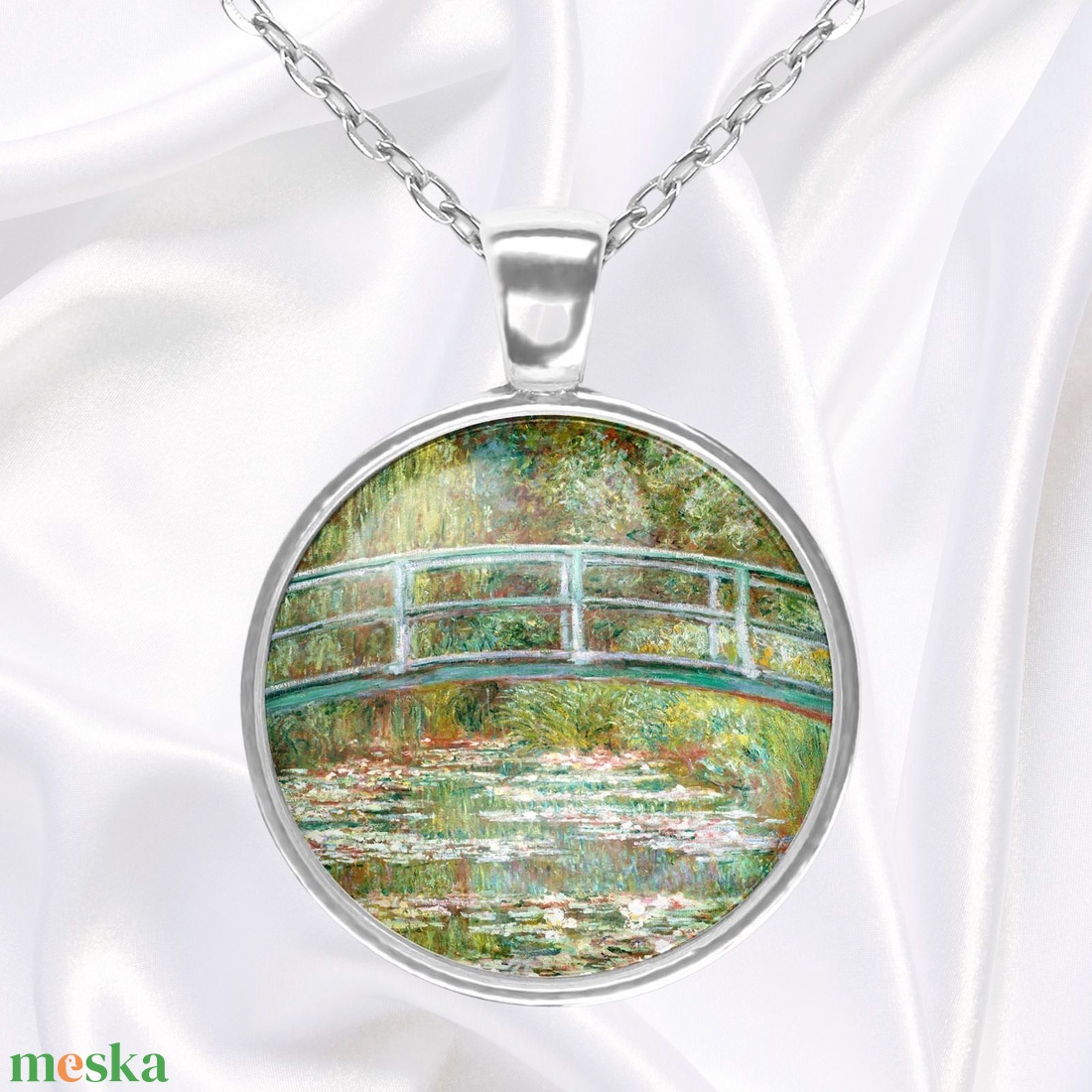 Zöld üveglencsés medál Monet-képpel - ékszer - nyaklánc - medál - Meska.hu Zöld üveglencsés medál Monet-képpel - ékszer - nyaklánc - medál - Meska.hu