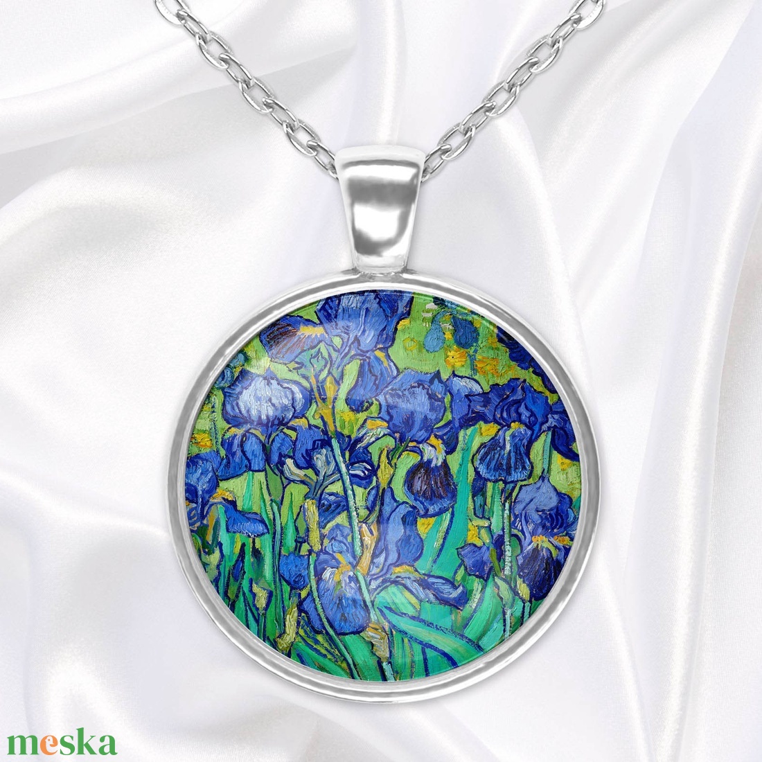 Kék üveglencsés medál Van Gogh íriszeivel - ékszer - nyaklánc - medál - Meska.hu Kék üveglencsés medál Van Gogh íriszeivel - ékszer - nyaklánc - medál - Meska.hu