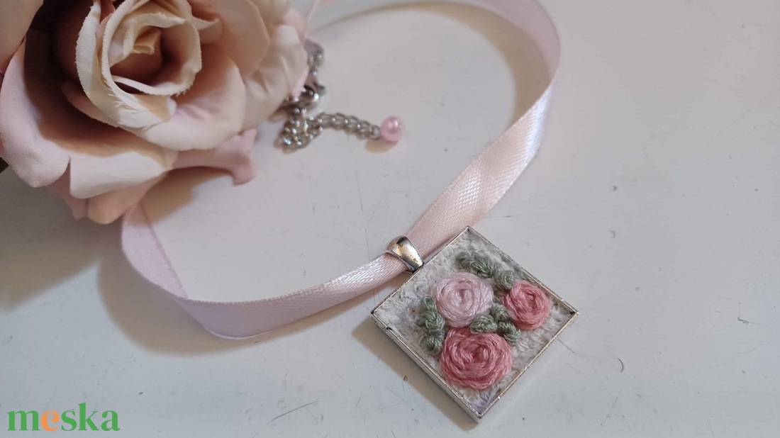 Rózsacsokor  - ékszer - nyaklánc - medálos nyaklánc - Meska.hu