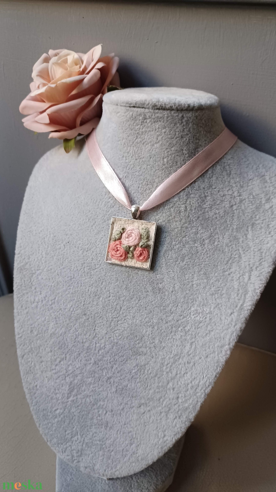 Rózsacsokor  - ékszer - nyaklánc - medálos nyaklánc - Meska.hu