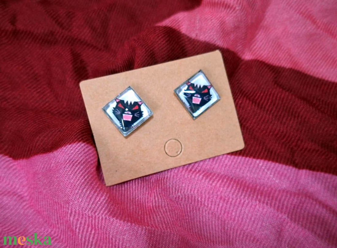 Mérges macska  bedugós fülbevaló - ékszer - fülbevaló - pötty fülbevaló - Meska.hu