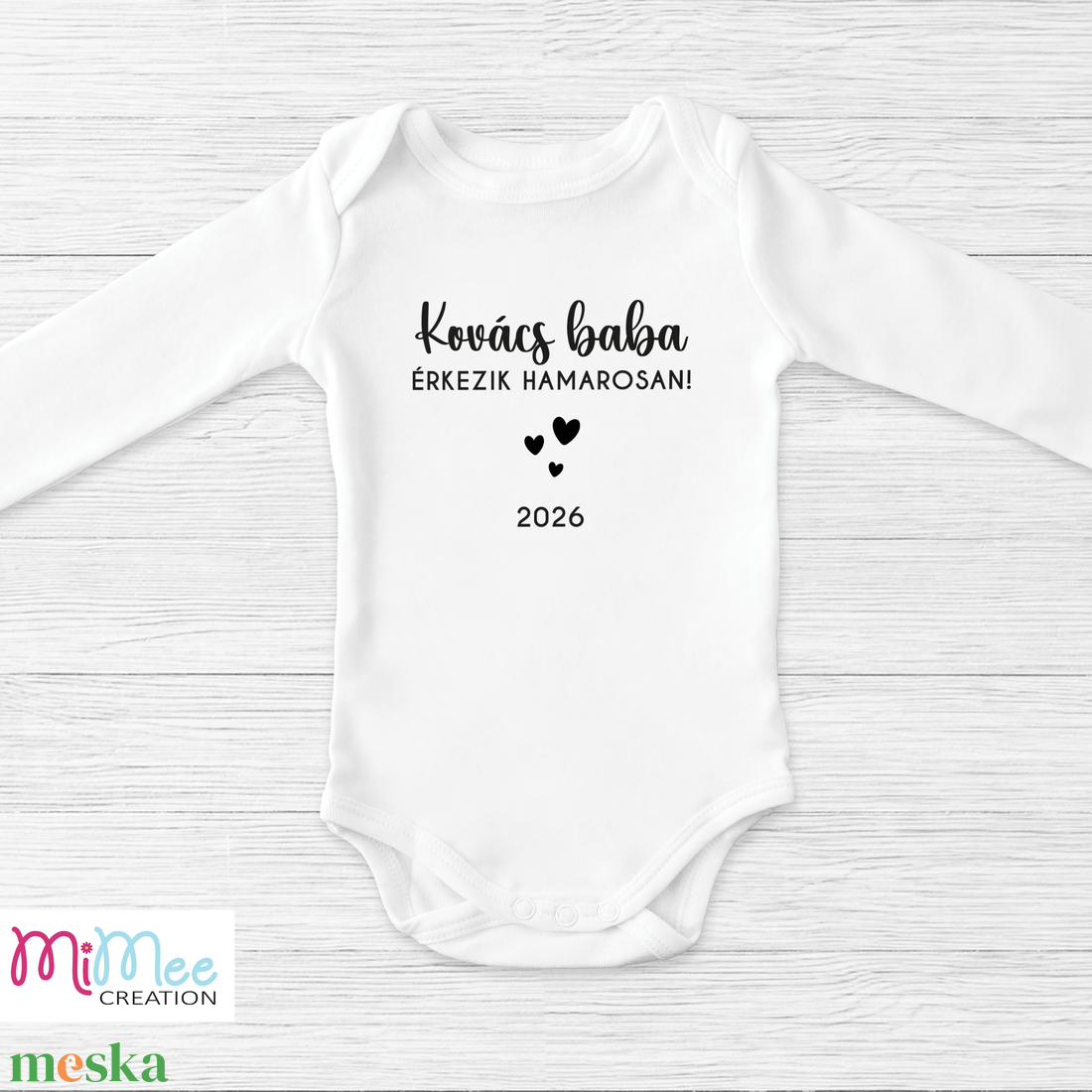 Névre szóló - baba érkezik hamarosan bejelentő body, feliratos baba body - ruha & divat - babaruha & gyerekruha - body - Meska.hu Névre szóló - baba érkezik hamarosan bejelentő body, feliratos baba body - ruha & divat - babaruha & gyerekruha - body - Meska.hu