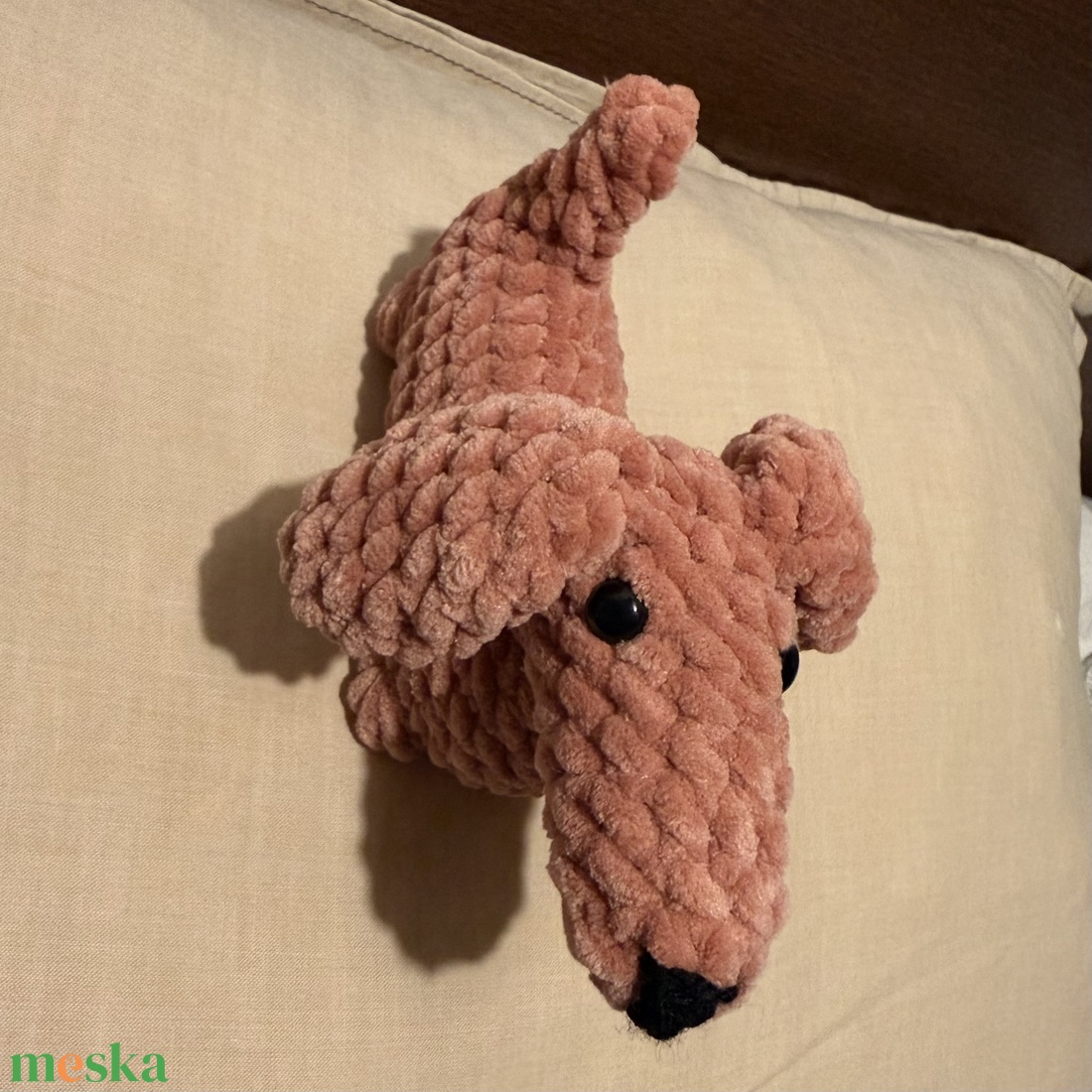 Horgolt tacskó  - játék & sport - plüssállat & játékfigura - kutya - Meska.hu