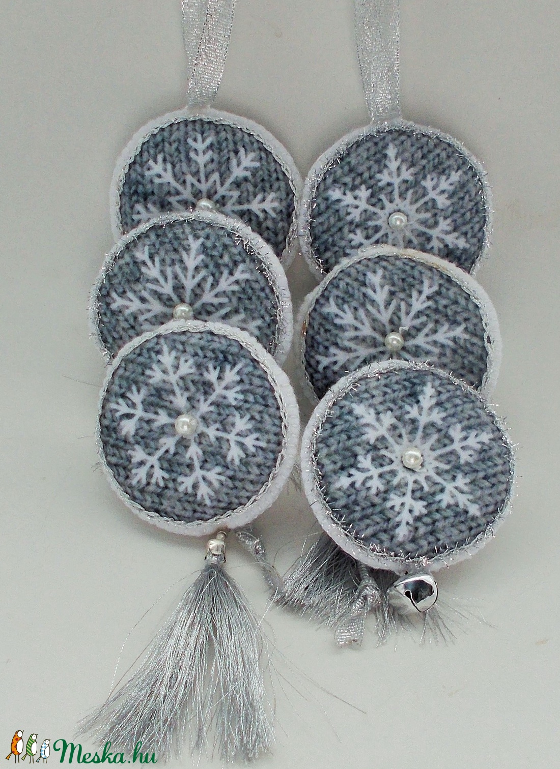 Ezüst-szürke hópehely -  - Meska.hu