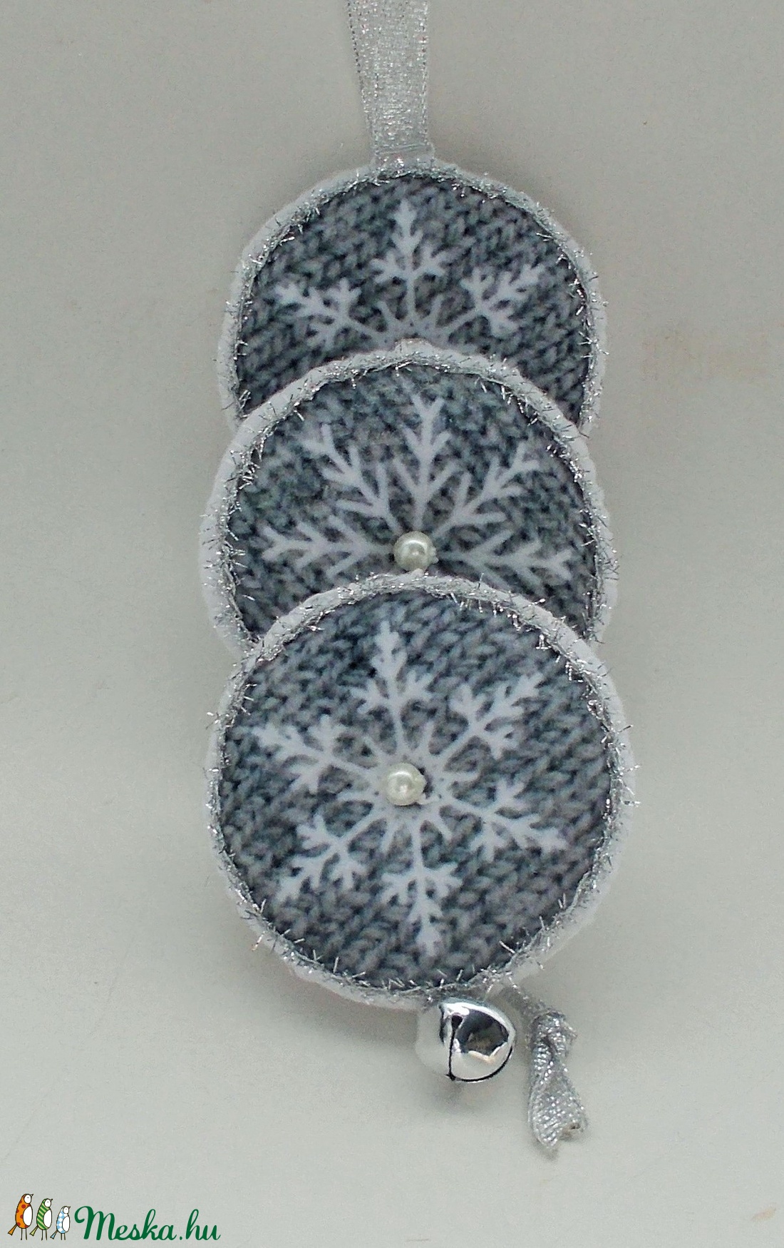 Ezüst-szürke hópehely -  - Meska.hu