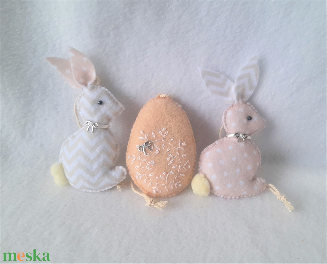Beige romatikus stílusú nyuszik, tojás. - otthon & életmód - dekoráció - fali és függő dekoráció - függődísz - Meska.hu Beige romatikus stílusú nyuszik, tojás. - otthon & életmód - dekoráció - fali és függő dekoráció - függődísz - Meska.hu