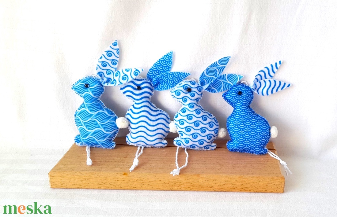 Királykék húsvéti nyuszik . - otthon & életmód - dekoráció - fali és függő dekoráció - függődísz - Meska.hu