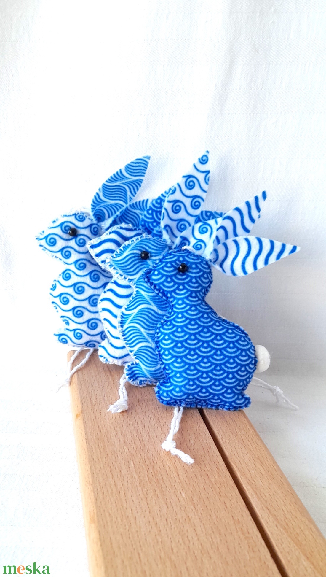 Királykék húsvéti nyuszik . - otthon & életmód - dekoráció - fali és függő dekoráció - függődísz - Meska.hu