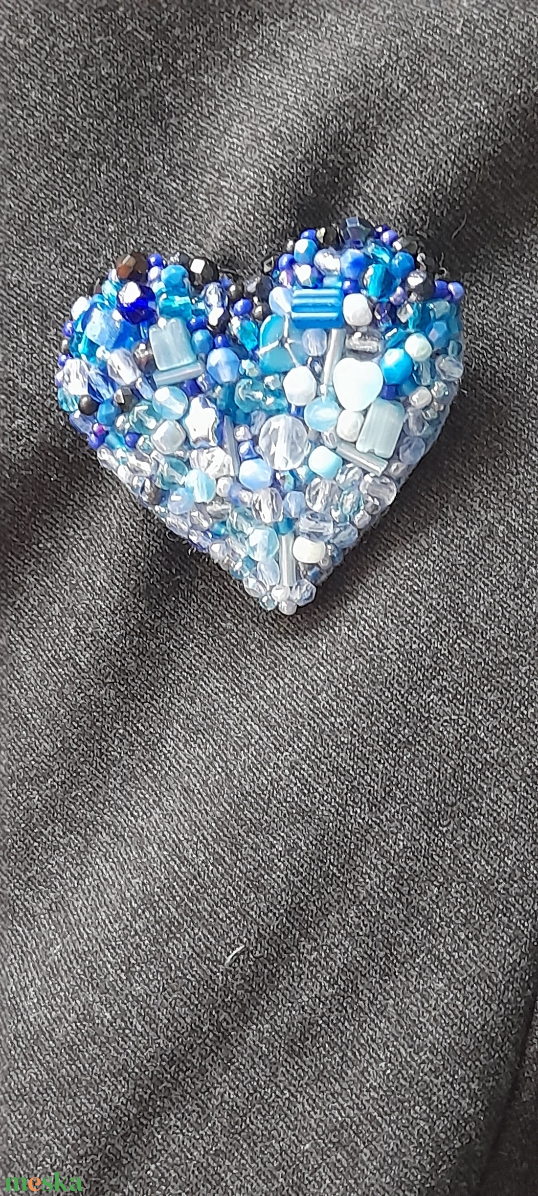 Kitűző - kék. - ékszer - kitűző és bross - Meska.hu Kitűző - kék. - ékszer - kitűző és bross - Meska.hu