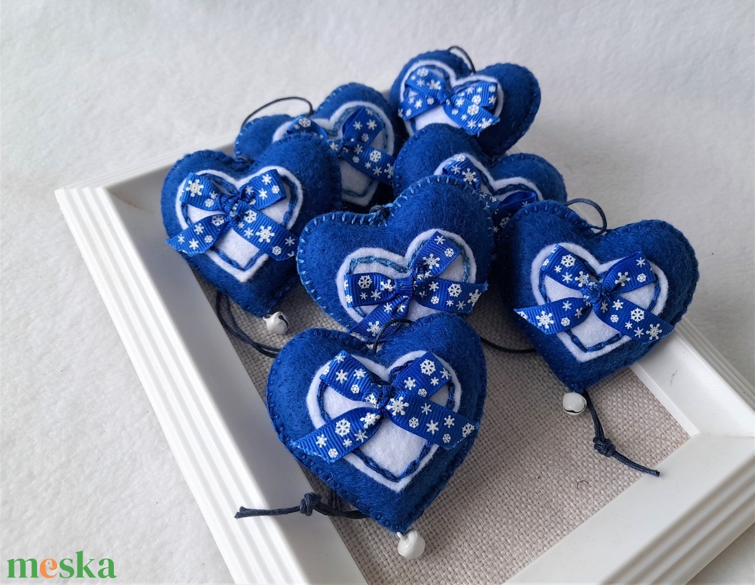 Királykék karácsonyi filc díszek. - karácsony - karácsonyi lakásdekoráció - karácsonyfadíszek - Meska.hu