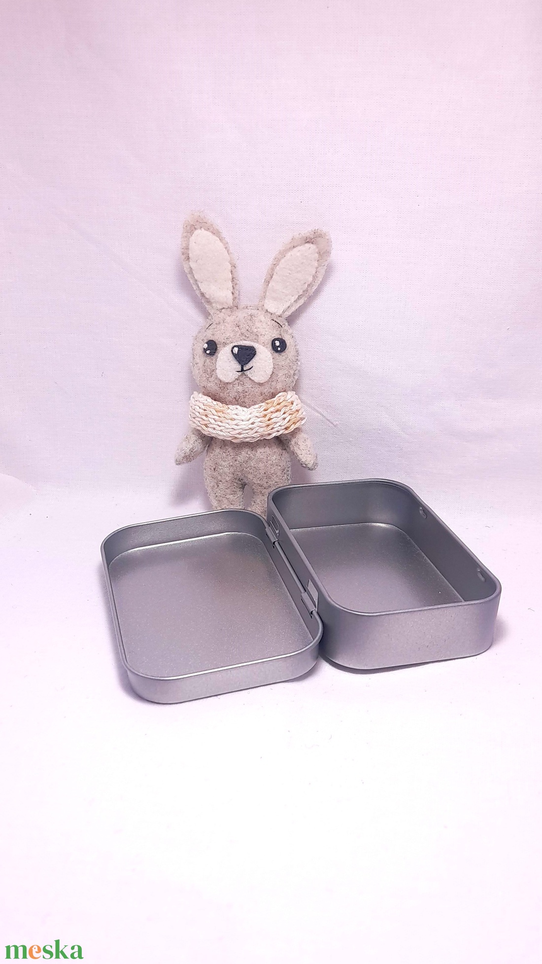 Filc Zsebnyuszi sállal. - játék & sport - plüssállat & játékfigura - maci - Meska.hu