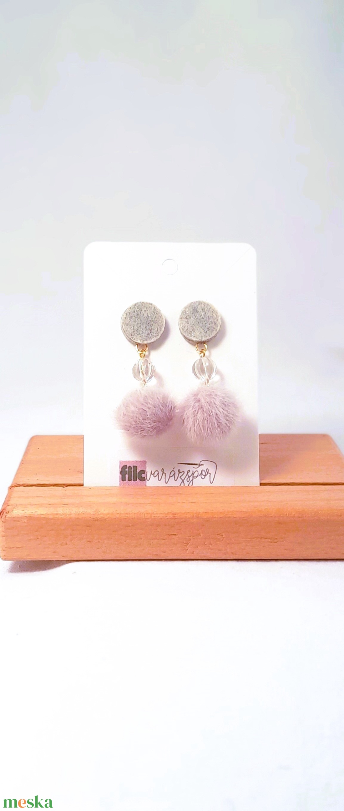 Szürke nyuszi pom-pom-os  fülbevaló. - ékszer - fülbevaló - lógó fülbevaló - Meska.hu