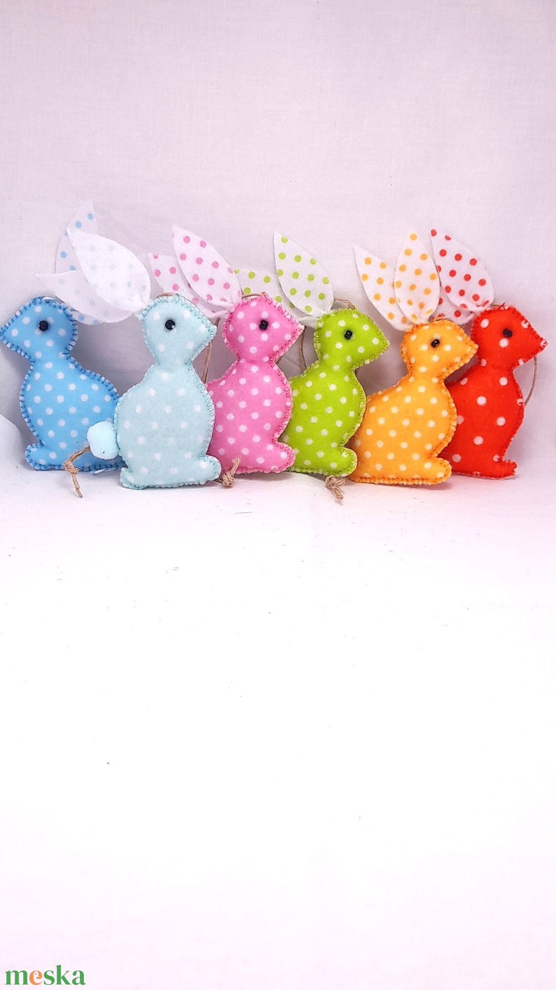Pöttyös filc húsvéti nyuszik. - otthon & életmód - dekoráció - fali és függő dekoráció - függődísz - Meska.hu