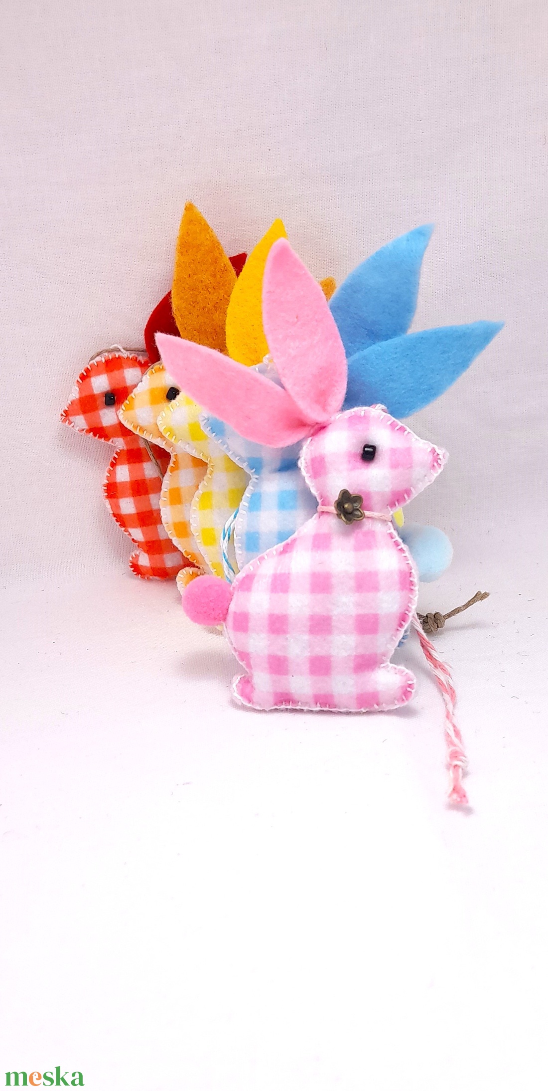 Kockás filc húsvéti nyuszik. - otthon & életmód - dekoráció - fali és függő dekoráció - függődísz - Meska.hu
