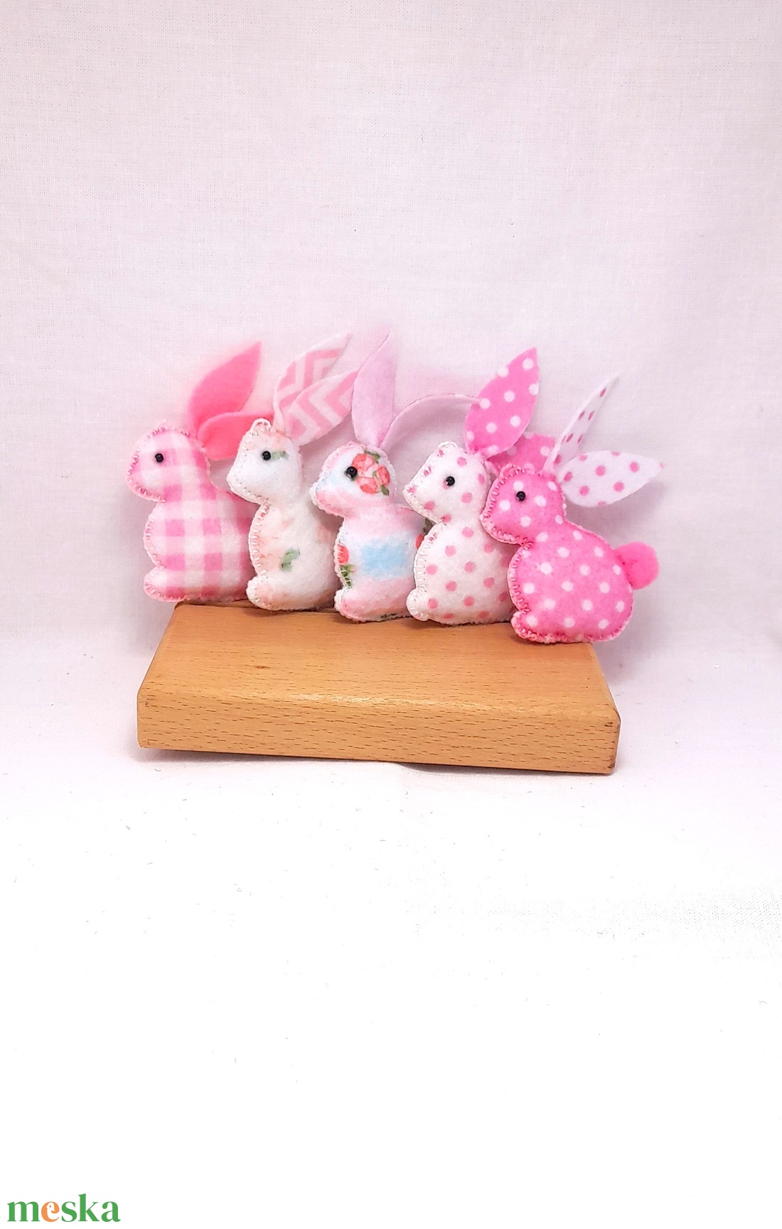 Rózsaszín filc mini húsvéti nyuszik. - otthon & életmód - dekoráció - fali és függő dekoráció - függődísz - Meska.hu