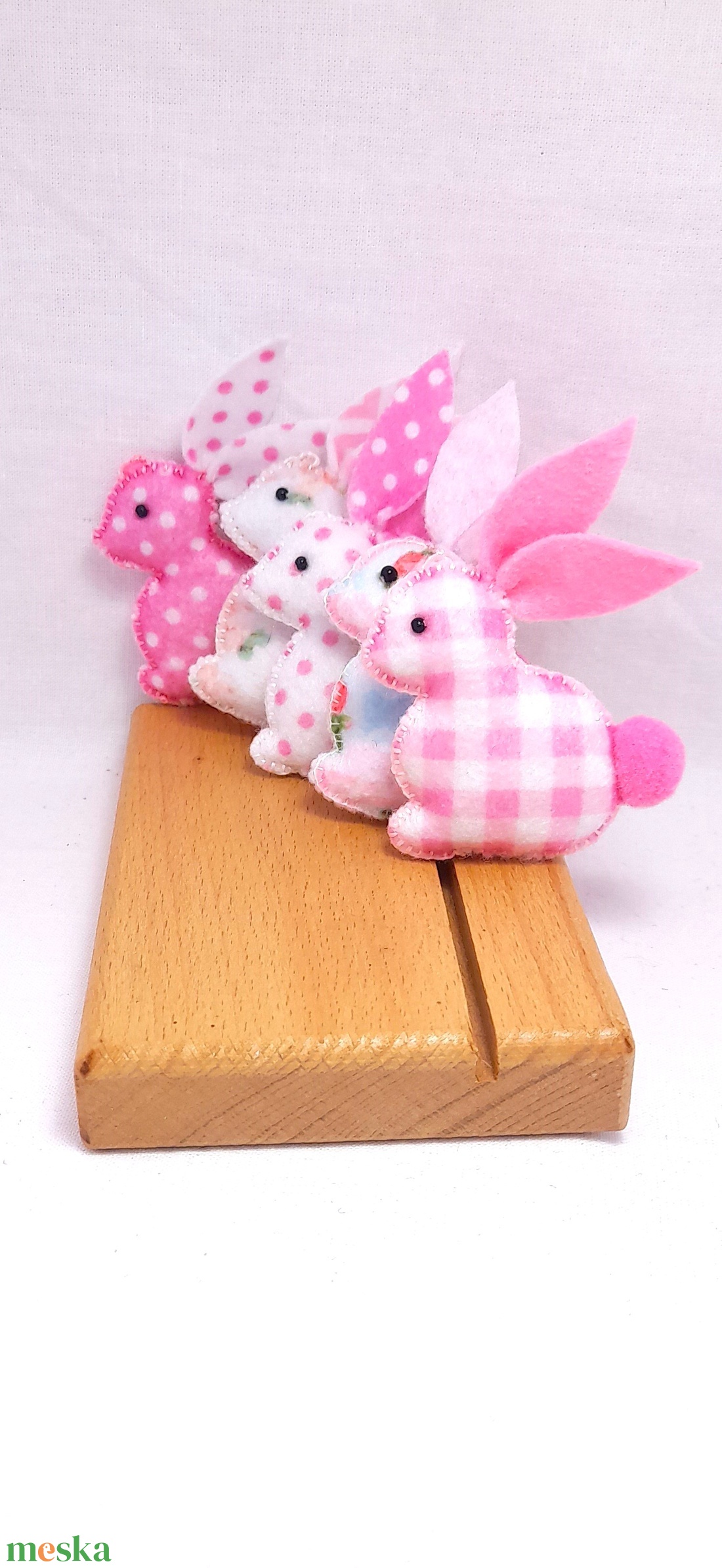 Rózsaszín filc mini húsvéti nyuszik. - otthon & életmód - dekoráció - fali és függő dekoráció - függődísz - Meska.hu