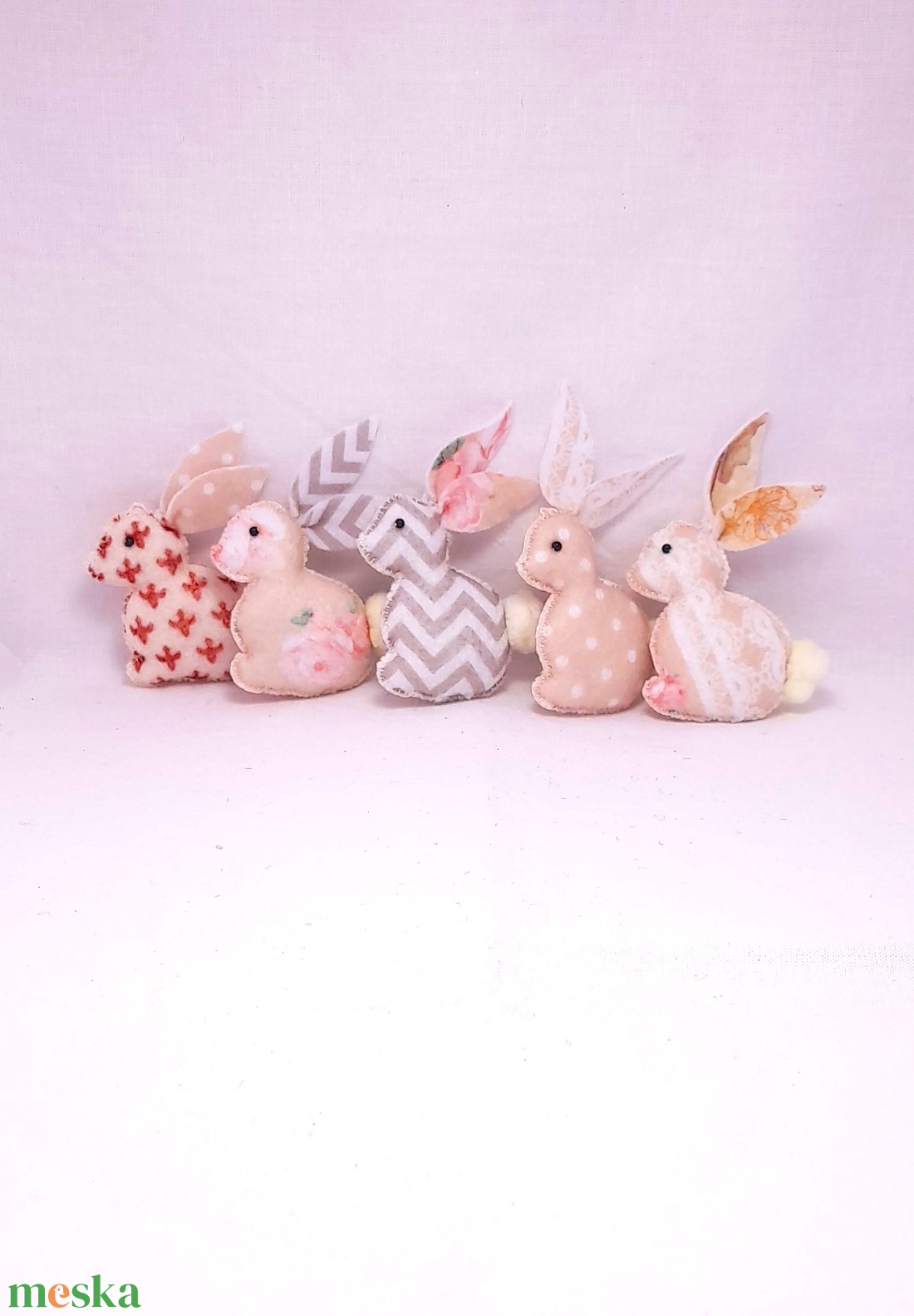 Beige filc mini húsvéti nyuszik. - otthon & életmód - dekoráció - fali és függő dekoráció - függődísz - Meska.hu