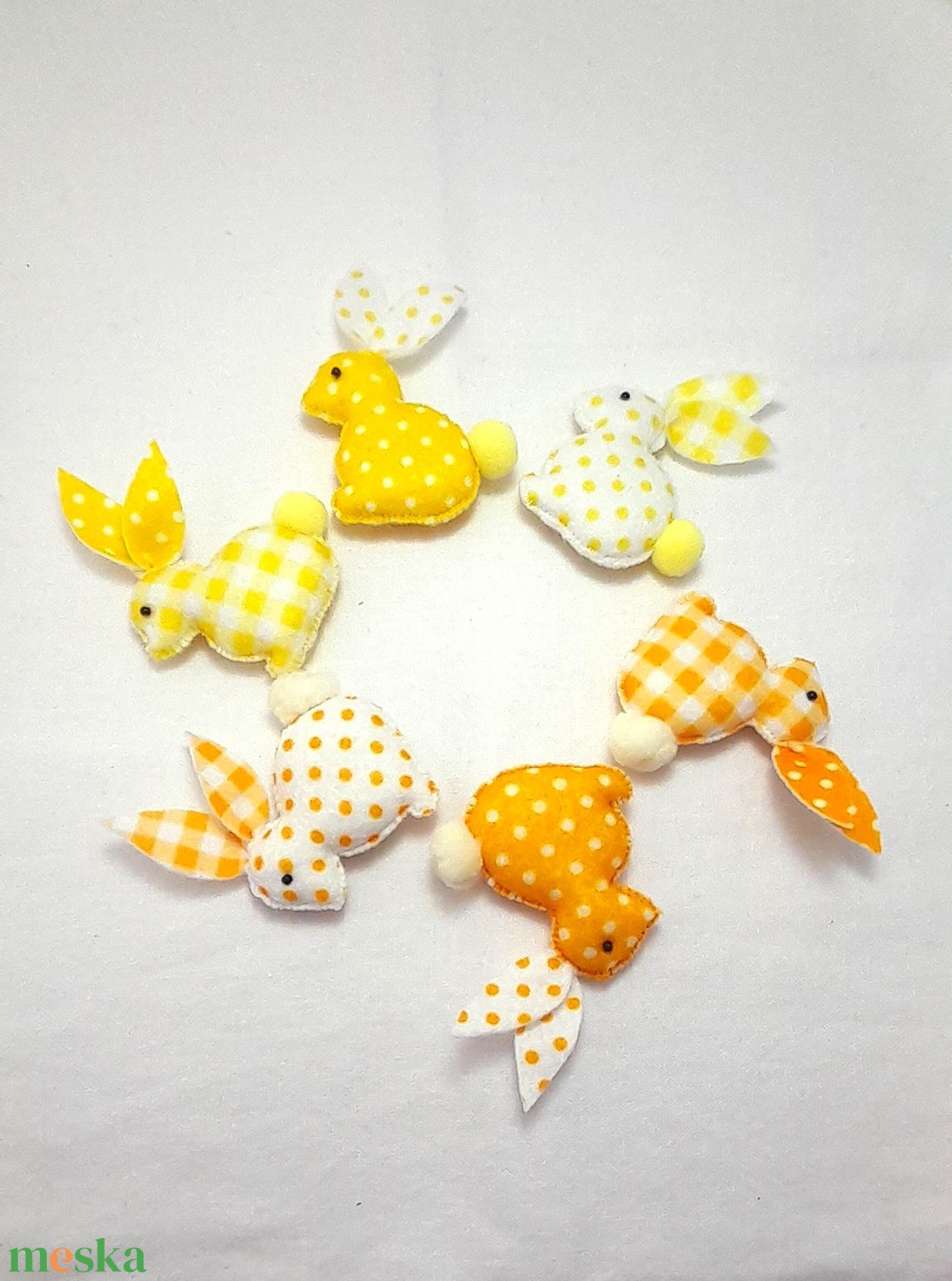 Sárga-narancssárga filc mini húsvéti nyuszik. - otthon & életmód - dekoráció - fali és függő dekoráció - függődísz - Meska.hu