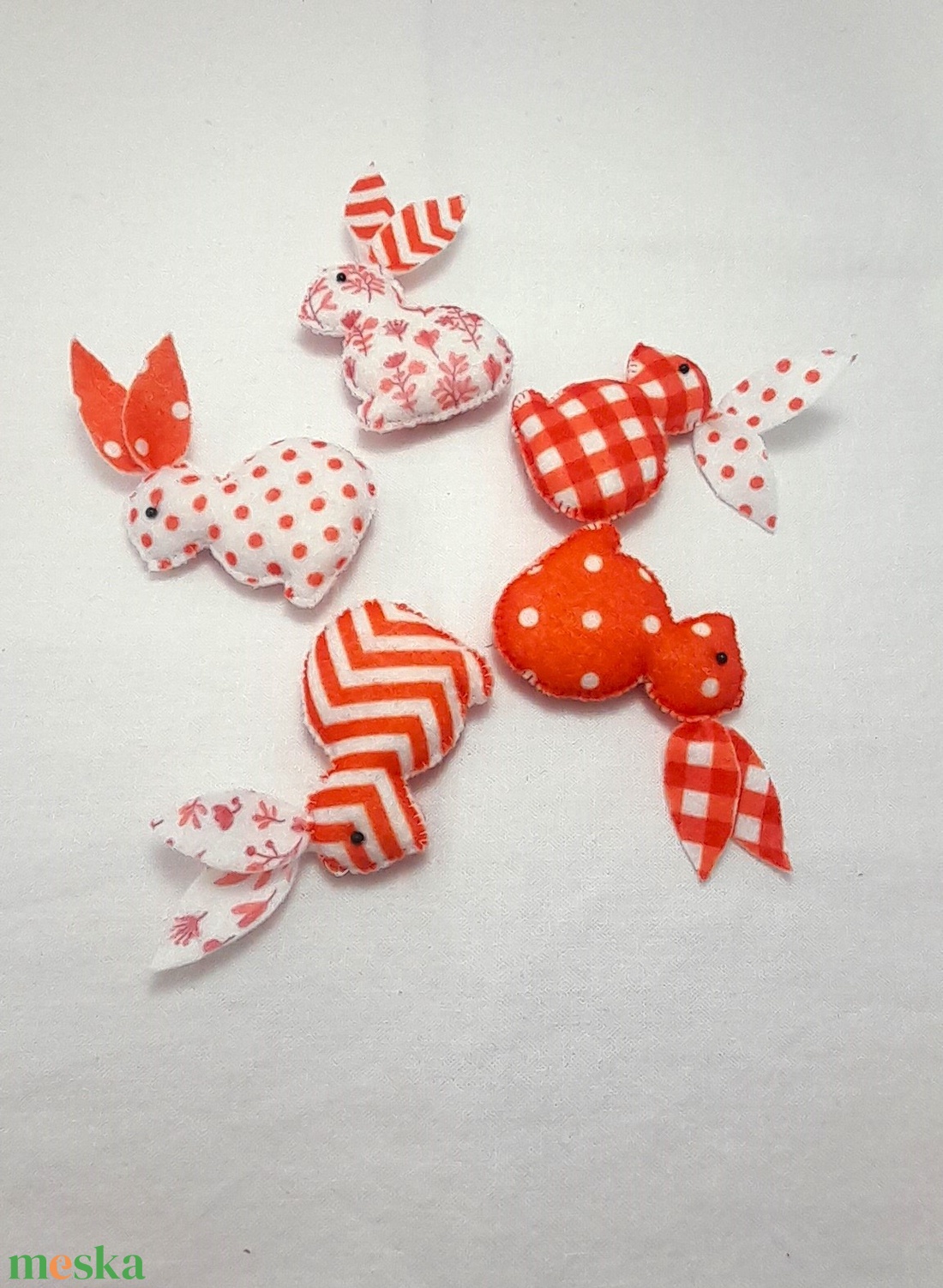 Piros filc mini húsvéti nyuszik. - otthon & életmód - dekoráció - fali és függő dekoráció - függődísz - Meska.hu