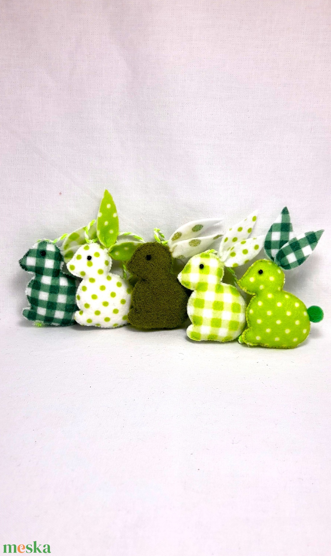Zöld filc mini húsvéti nyuszik. - ünnepi díszek, dekorációk - húsvéti díszek és dekorációk - húsvéti tojásfadíszek - Meska.hu