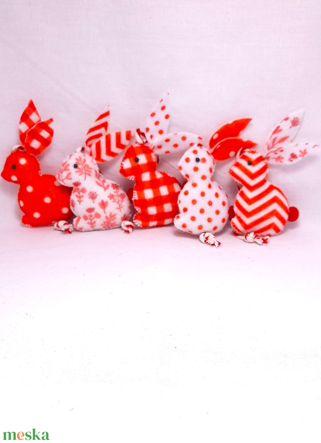Piros filc mini húsvéti nyuszik. - ünnepi díszek, dekorációk - húsvéti díszek és dekorációk - húsvéti tojásfadíszek - Meska.hu