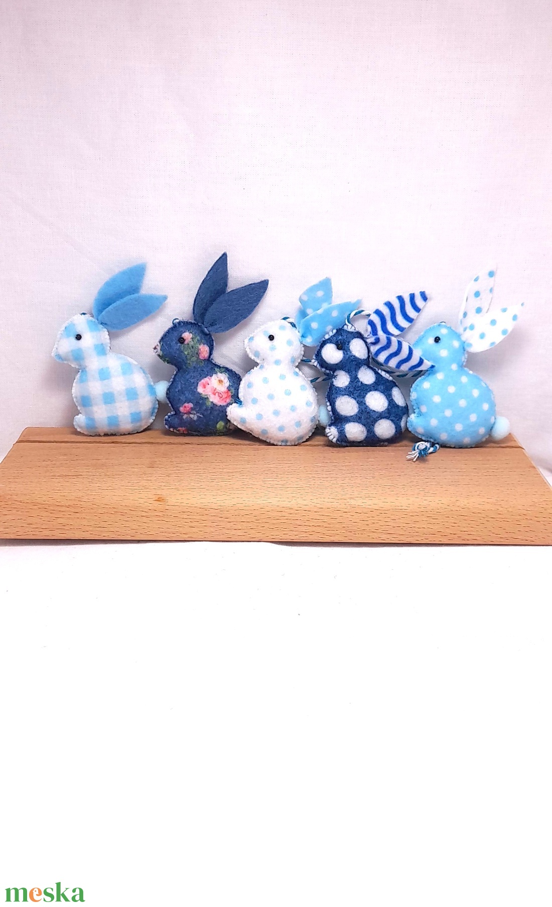 Kék filc mini húsvéti nyuszik. - ünnepi díszek, dekorációk - húsvéti díszek és dekorációk - húsvéti tojásfadíszek - Meska.hu