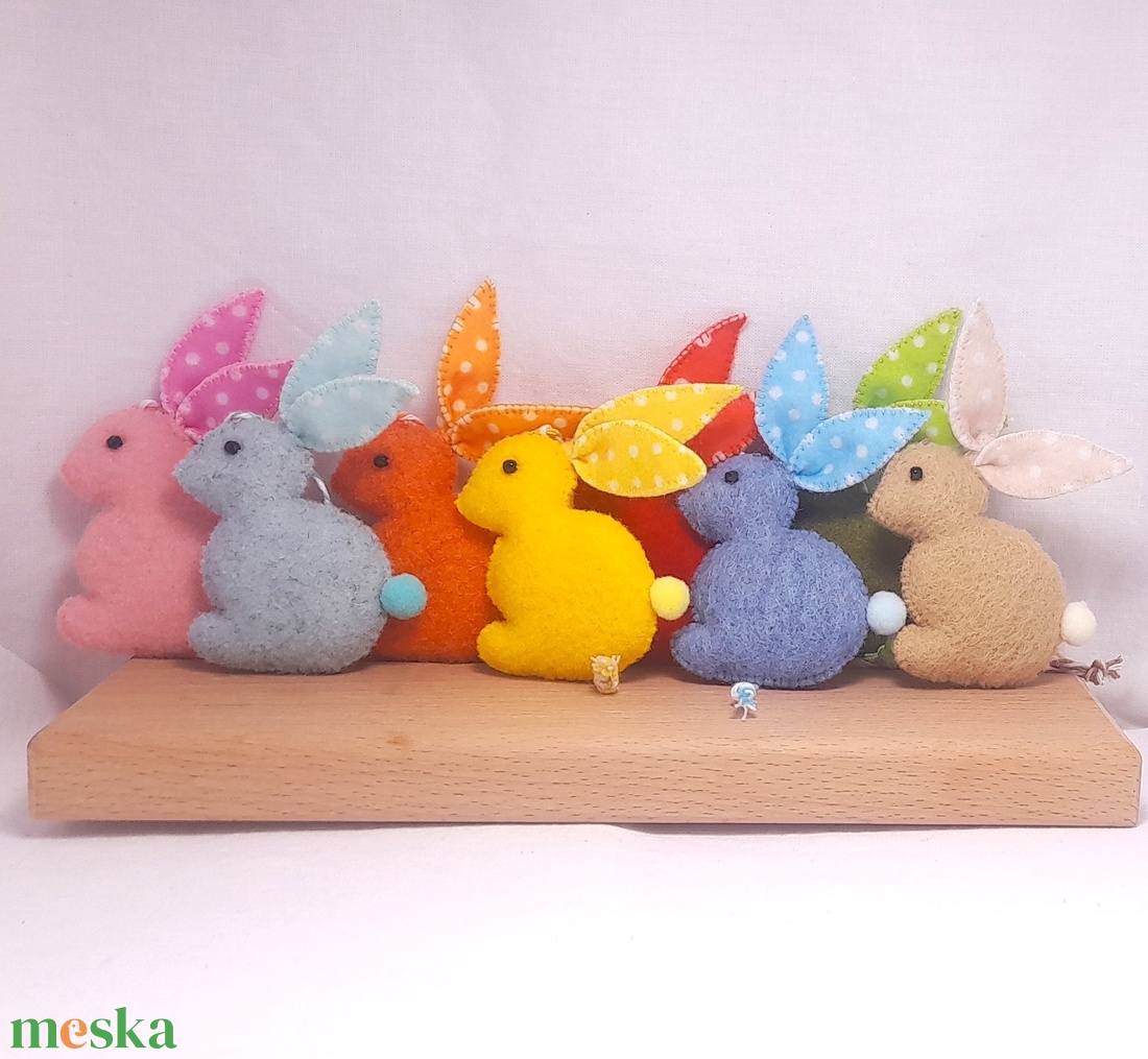 Pöttyösfülü húsvéti nyuszik. - otthon & életmód - dekoráció - fali és függő dekoráció - függődísz - Meska.hu