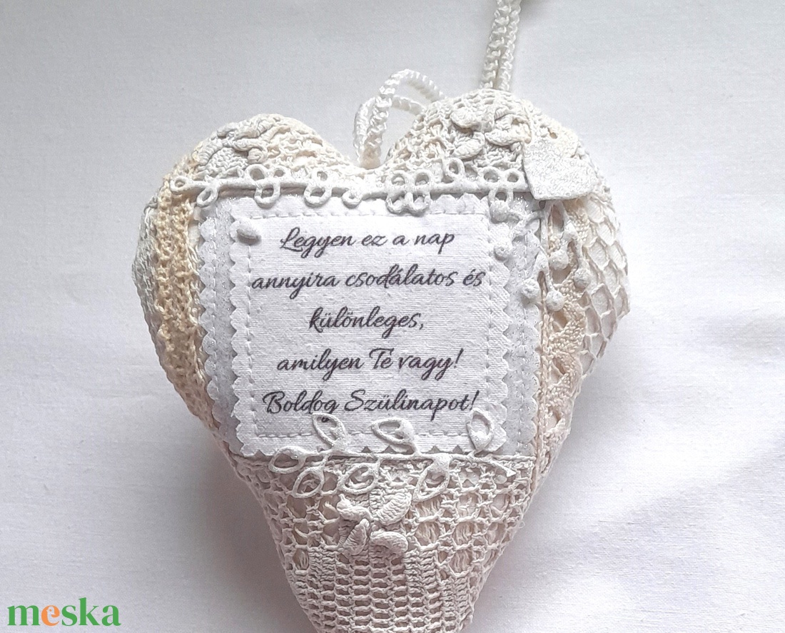 Romantikus csipke szív Születésnapra. - otthon & életmód - dekoráció - fali és függő dekoráció - függődísz - Meska.hu