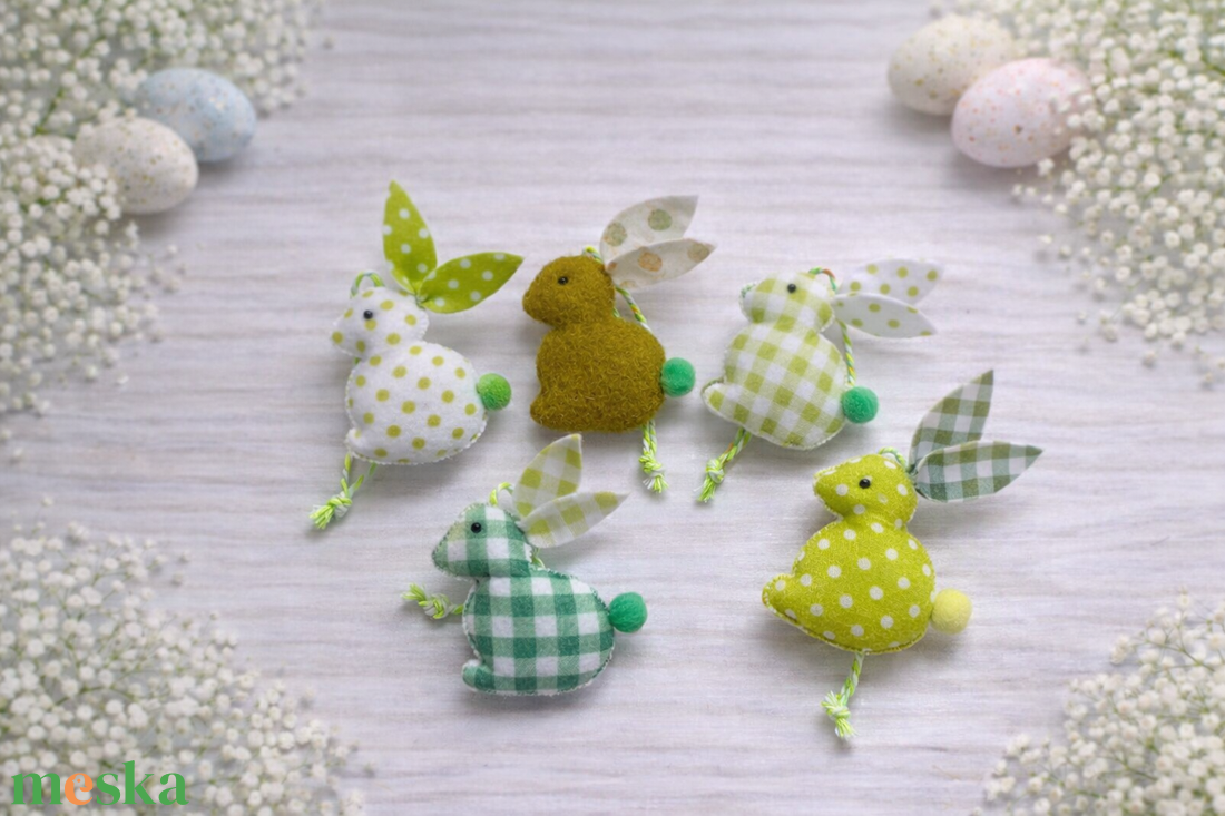 Zöld filc mini húsvéti nyuszik. - ünnepi díszek, dekorációk - húsvéti díszek és dekorációk - húsvéti tojásfadíszek - Meska.hu